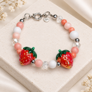 Aardbeien met Slagroom armband met aardbeienbedels en roze-witte kralen