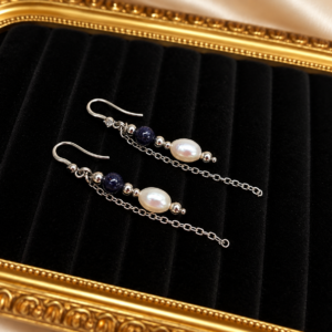 zilveren oorbellen met barokparels blauwe goudsteen grand jewellery pm